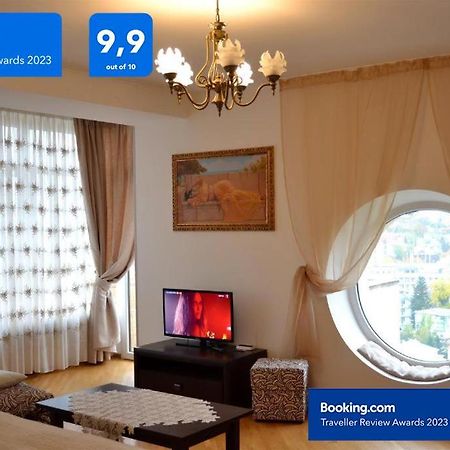 Sunny Apartment In The City Center Truskavets Buitenkant foto